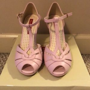 Bait footwear Lacey t-strap heel in pale pink